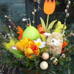 Das Blümchen - Blumen und Mehr: Blumen, Topfpflanzen, Geschenkartikel, Duftkerzen, Raumdüfte, dekorierte Blumenstöcke: Ostergesteck